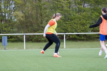 Bild 301 - Co-Trainerin der Frauen Nationalmannschaft Britta Carlson in Wahlstedt